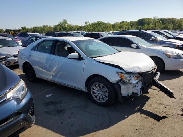  TOYOTA CAMRY 2013 Biały