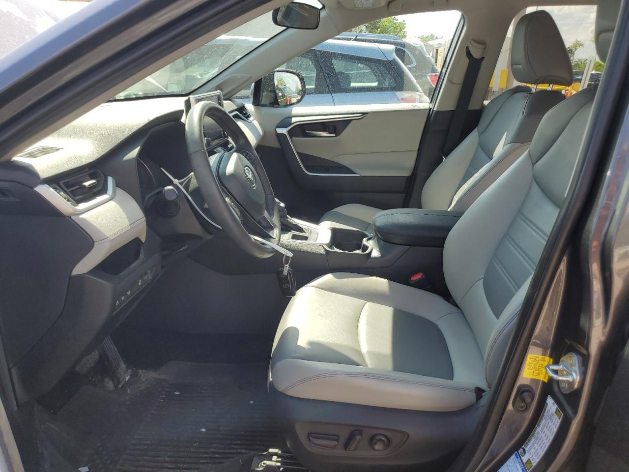 2021 Toyota Rav4 Xle Premium VIN: 2T3A1RFV0MC156504 Lot: 56961645