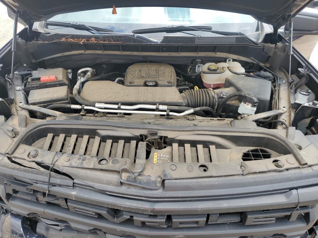 2023 Chevrolet Silverado - Image 11