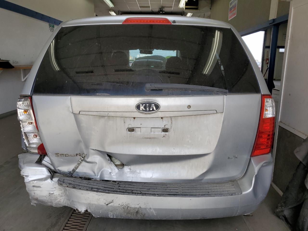 2006 Kia Sedona Ex VIN: KNDMB233766050073 Lot: 56352225