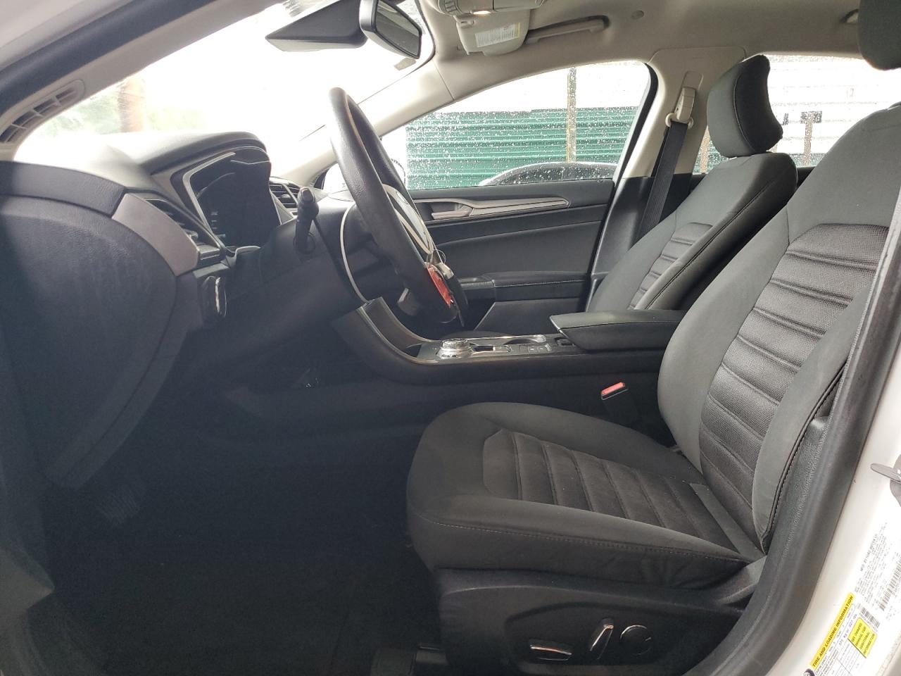 2019 Ford Fusion Se VIN: 3FA6P0LU0KR124914 Lot: 54043635