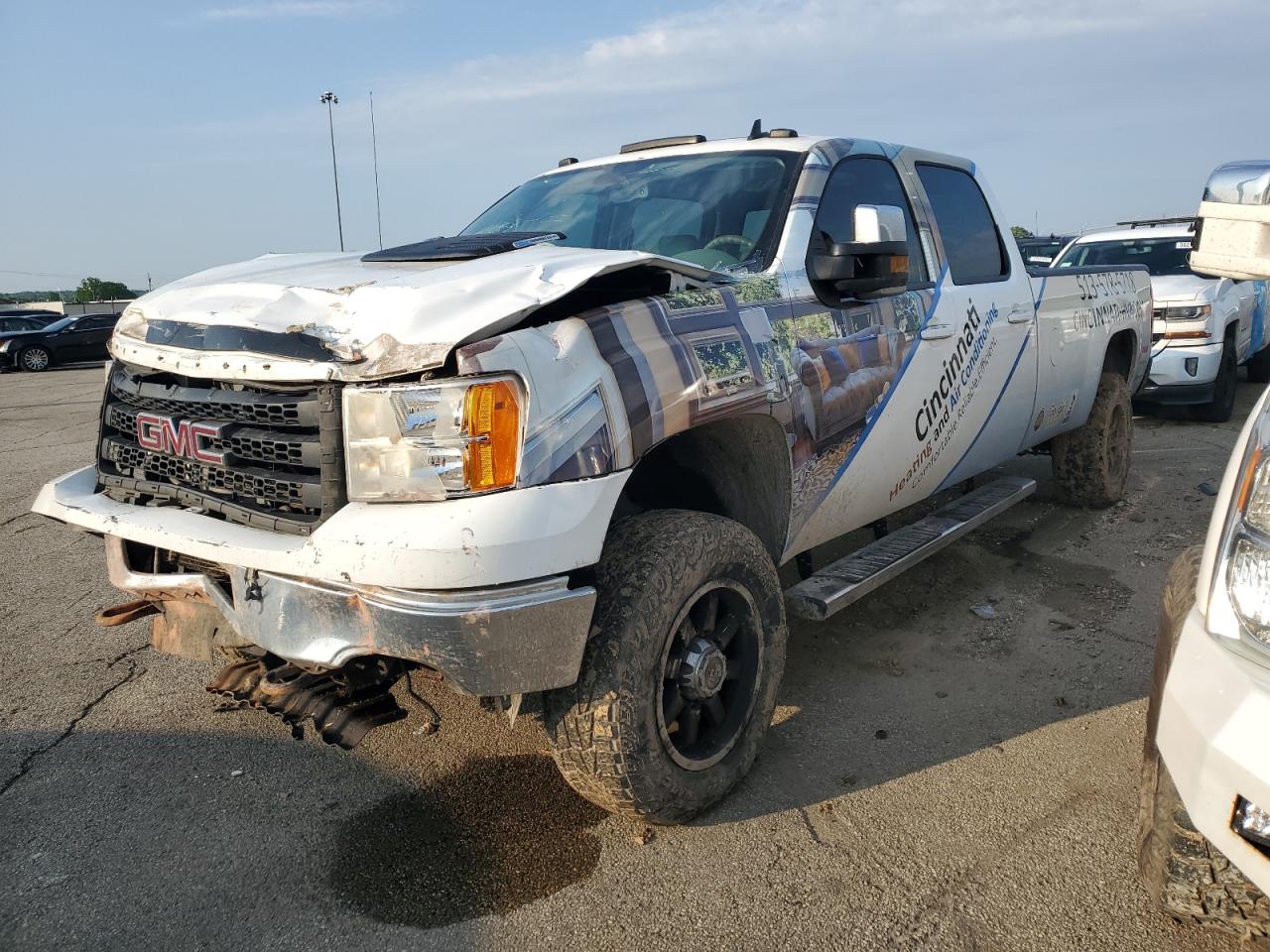 2011 Gmc Sierra K3500 Slt for Sale in Moraine, OH - All Over