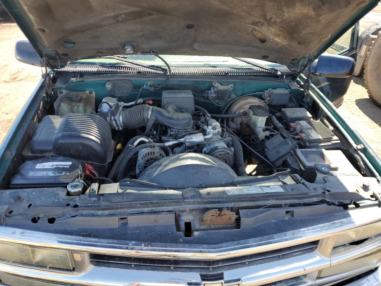1996 Chevrolet Gmt-400 K1500 VIN: 1GCEK19R9TE186586 Lot: 57350095
