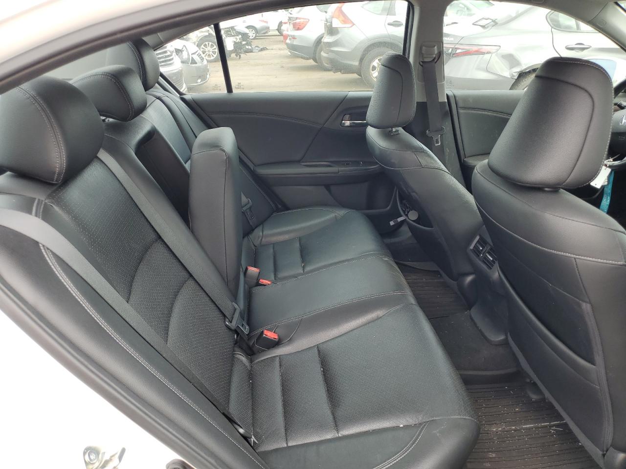 2017 Honda Accord Ex VIN: 1HGCR2F0XHA803332 Lot: 56556955