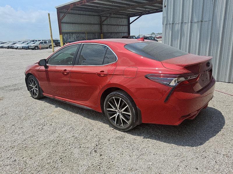  TOYOTA CAMRY 2023 Червоний