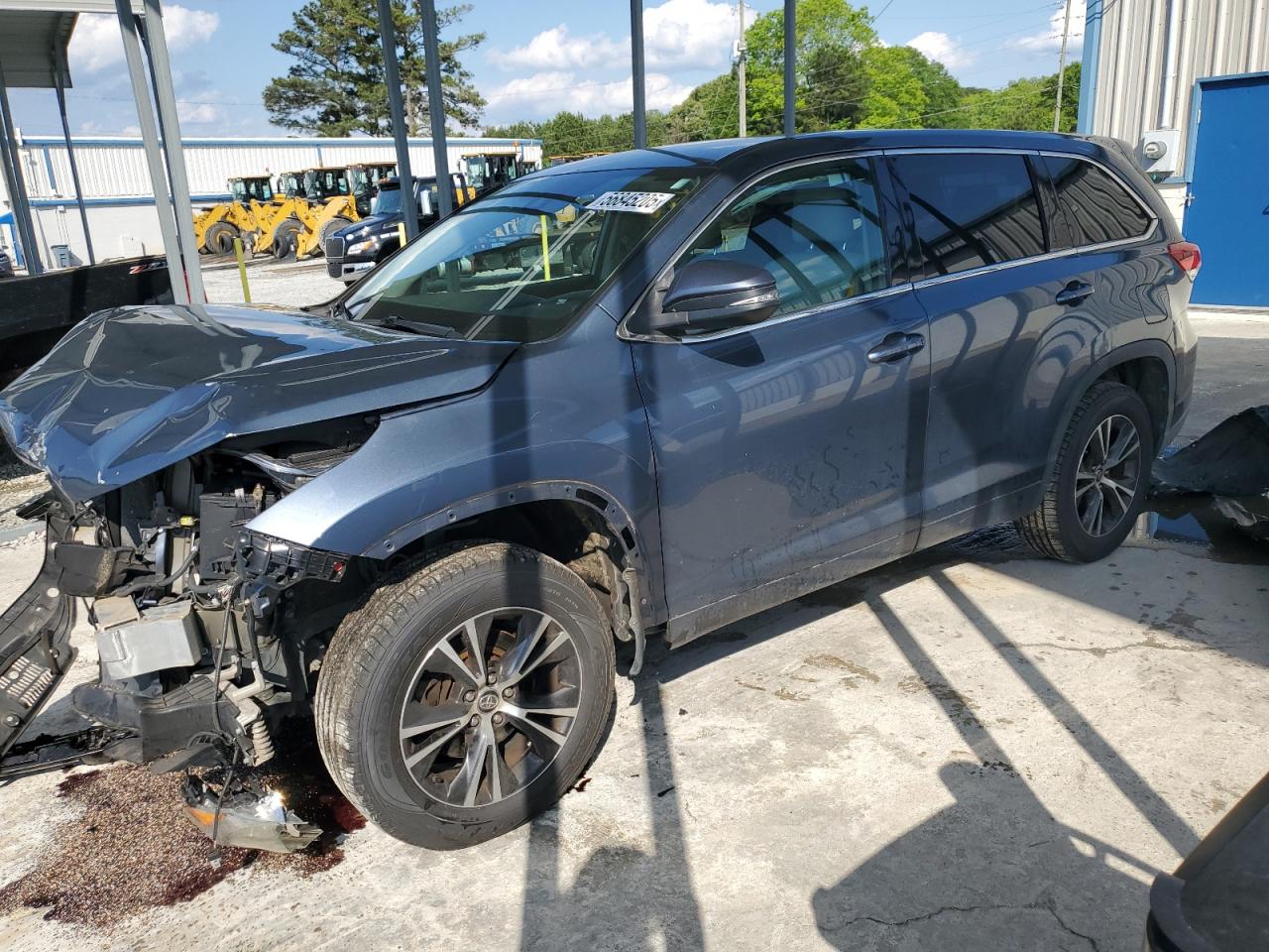 2018 Toyota Highlander Le for Sale in Loganville, GA - Front End