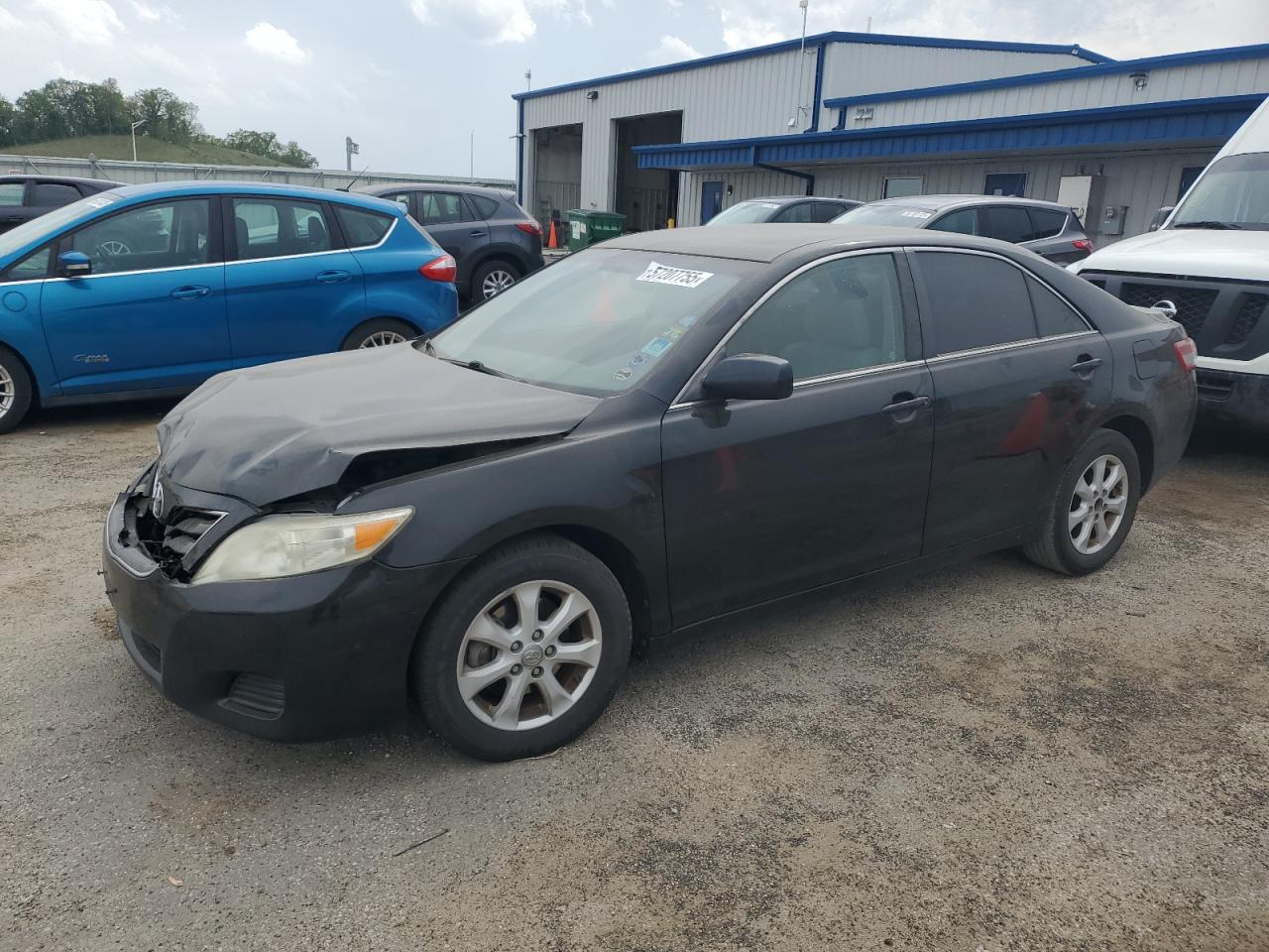 2011 Toyota Camry Base na sprzedaż w Mcfarland, WI - Front End