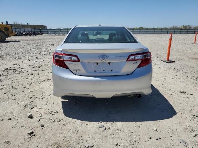  TOYOTA CAMRY 2013 Srebrny