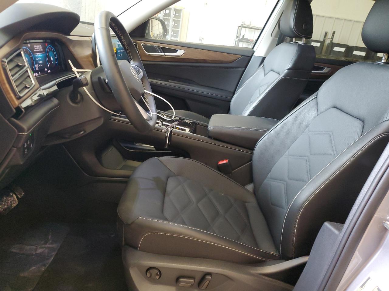 2025 Volkswagen Atlas Se VIN: 1V2WR2CA7SC503945 Lot: 56392675