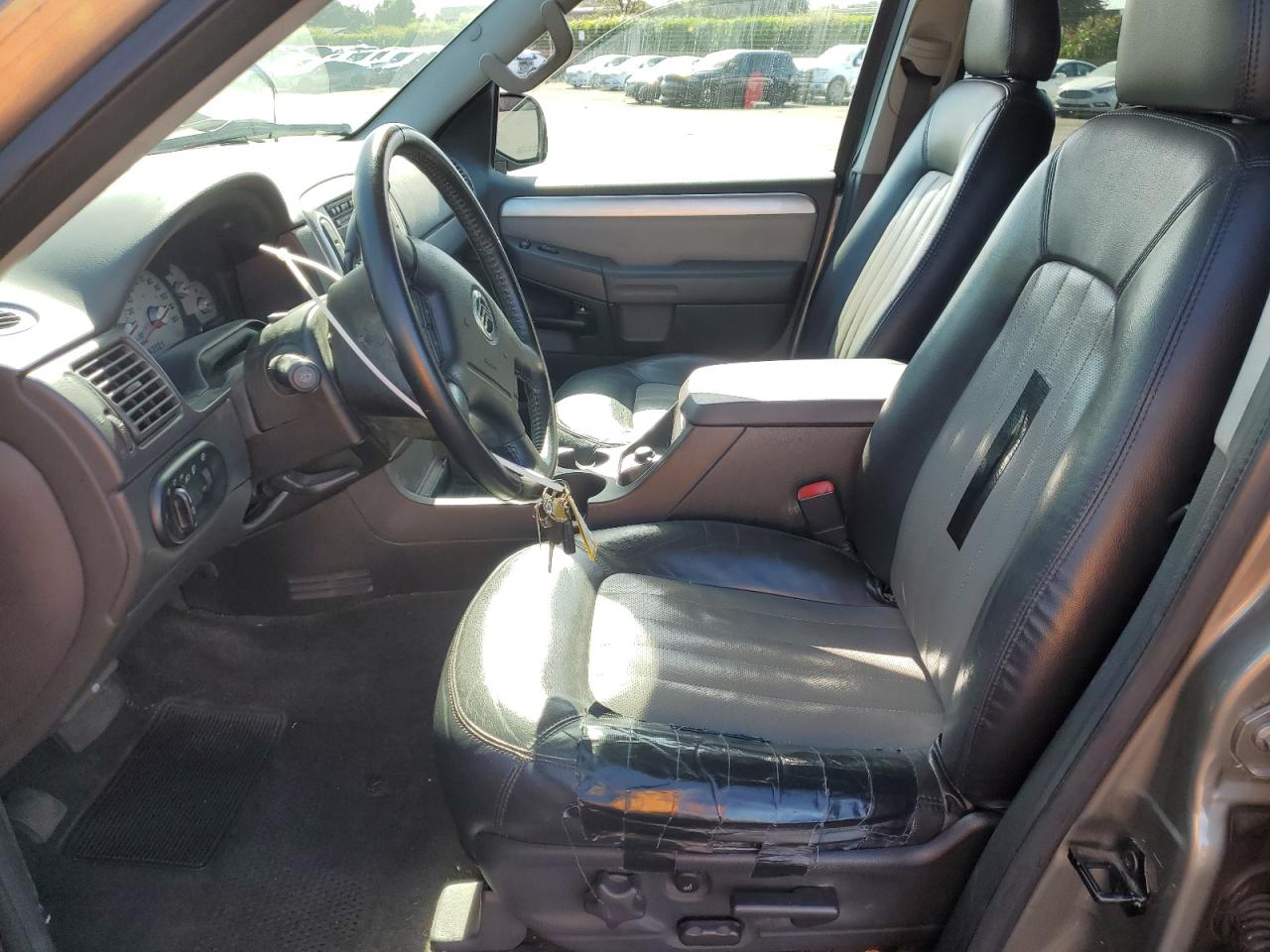2004 Mercury Mountaineer VIN: 4M2ZU86W24ZJ08590 Lot: 56845865