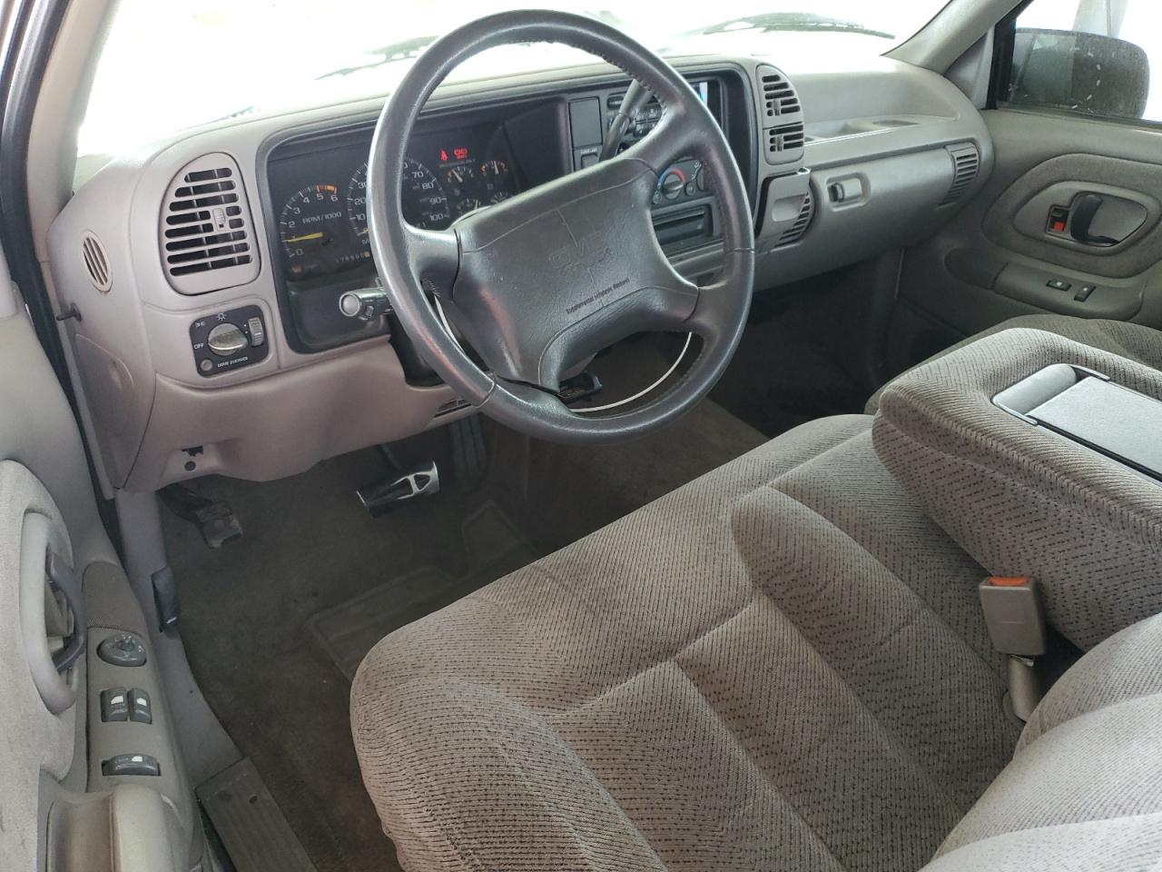 1996 GMC Sierra C1500 VIN: 2GTEC19R0T1563546 Lot: 55819425