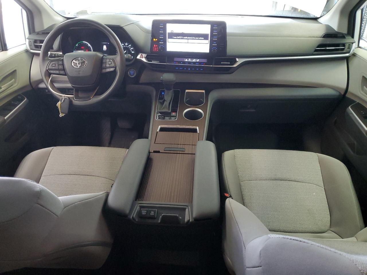2024 Toyota Sienna Le VIN: 5TDKSKFC5RS123240 Lot: 57221015