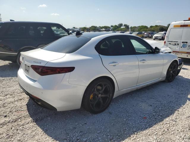  ALFA ROMEO GIULIA 2019 Biały
