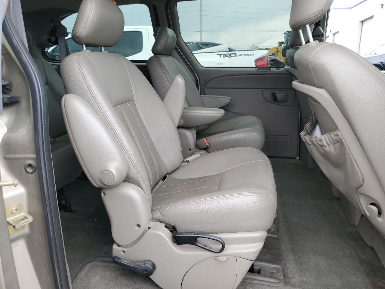 2004 Chrysler Town & Country Touring VIN: 2C4GP54L14R505827 Lot: 55794465