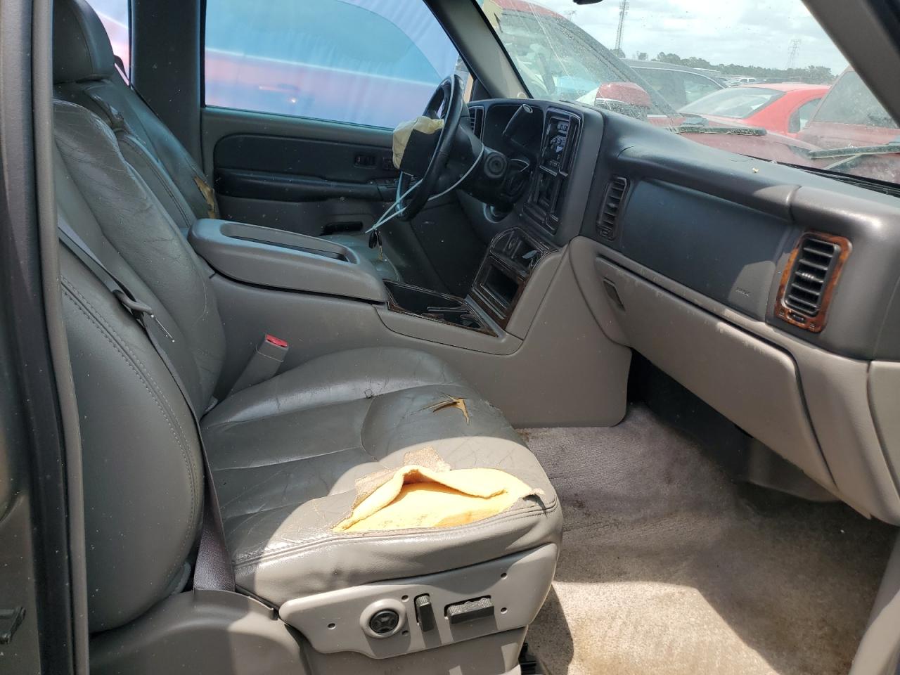 3GKEC16Z13G127739 2003 GMC Yukon Xl C1500