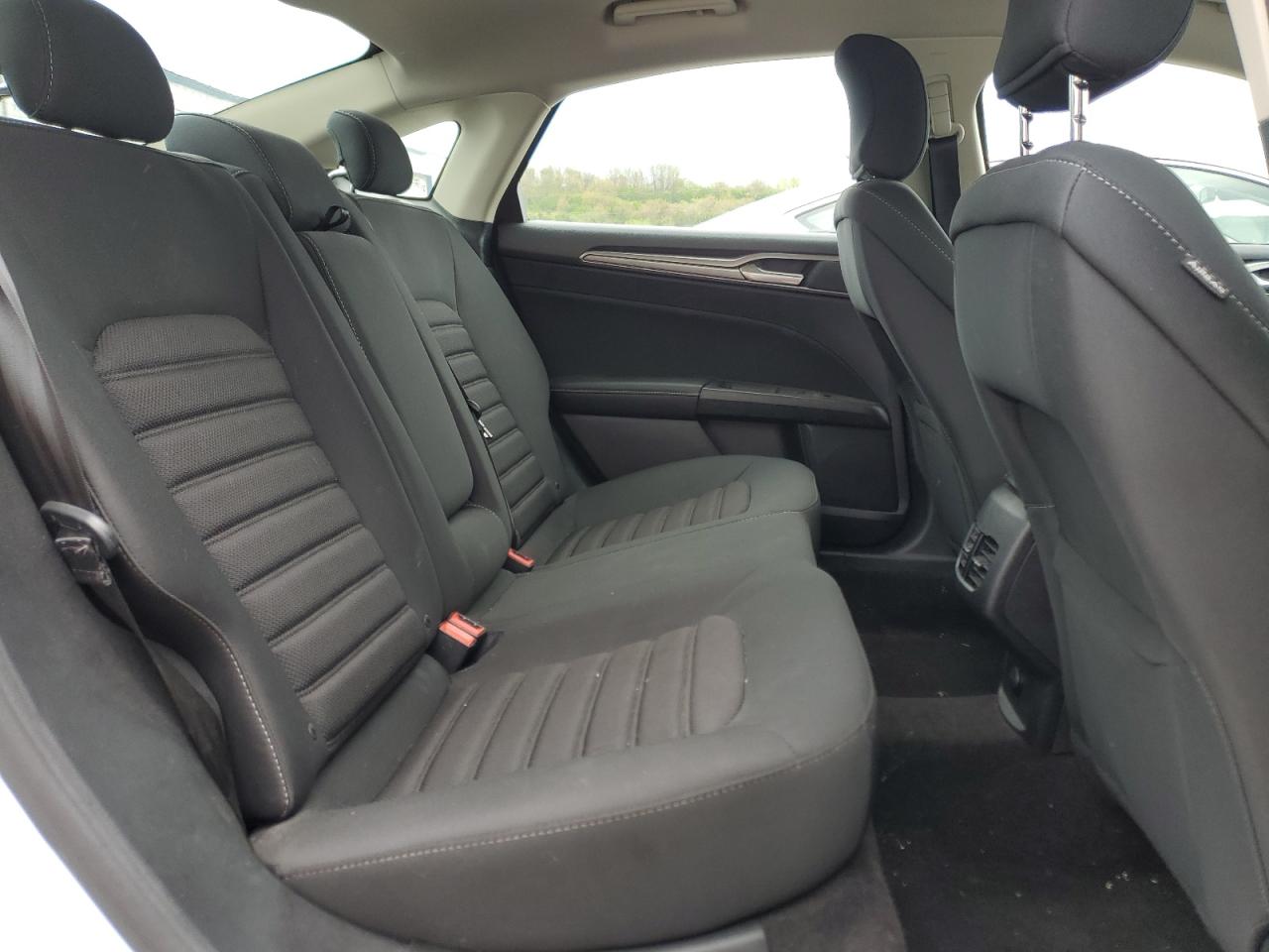 2019 Ford Fusion Se VIN: 3FA6P0LU1KR124775 Lot: 54034825