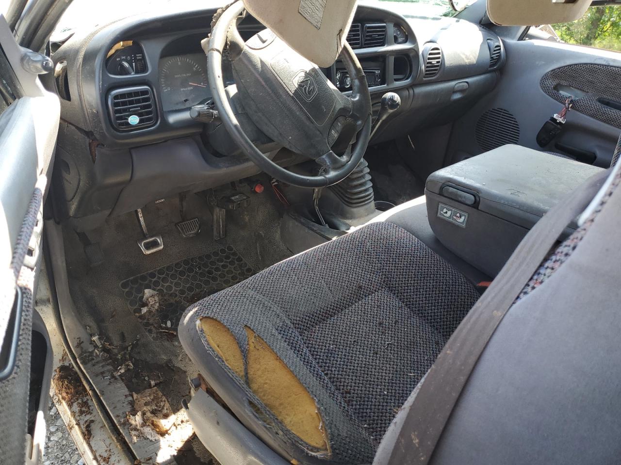 2002 Dodge Ram 2500 VIN: 3B7KF23C42M233274 Lot: 56241475