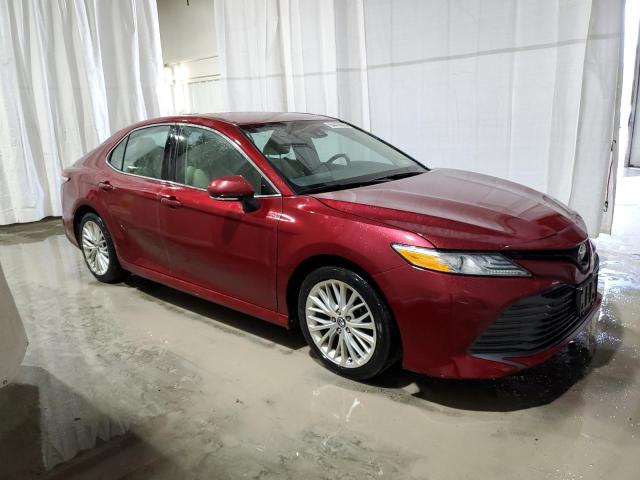  TOYOTA CAMRY 2020 Червоний