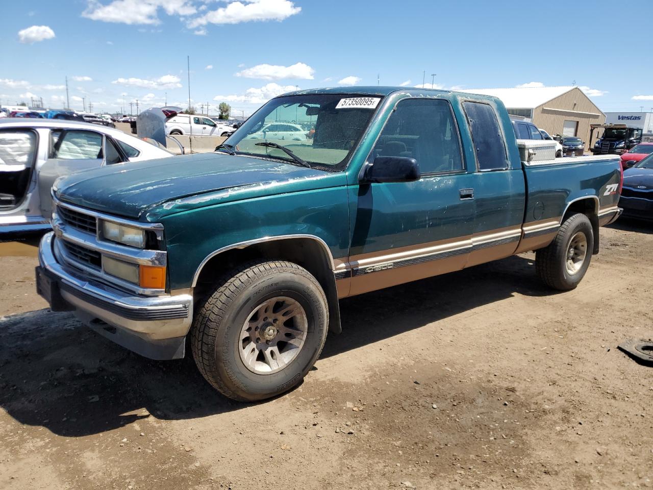 1996 Chevrolet Gmt-400 K1500 VIN: 1GCEK19R9TE186586 Lot: 57350095