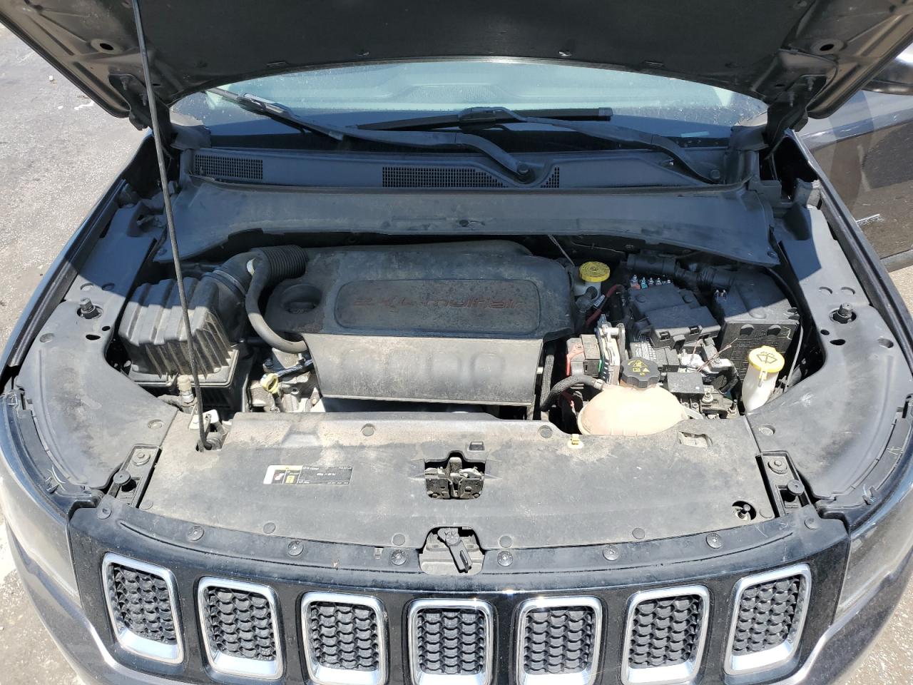 2018 Jeep Compass Latitude VIN: 3C4NJCBB0JT134143 Lot: 57228345