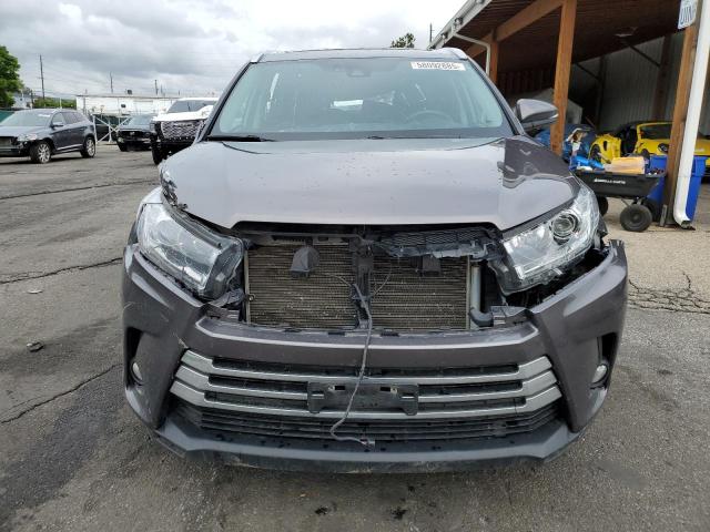  TOYOTA HIGHLANDER 2018 Серый