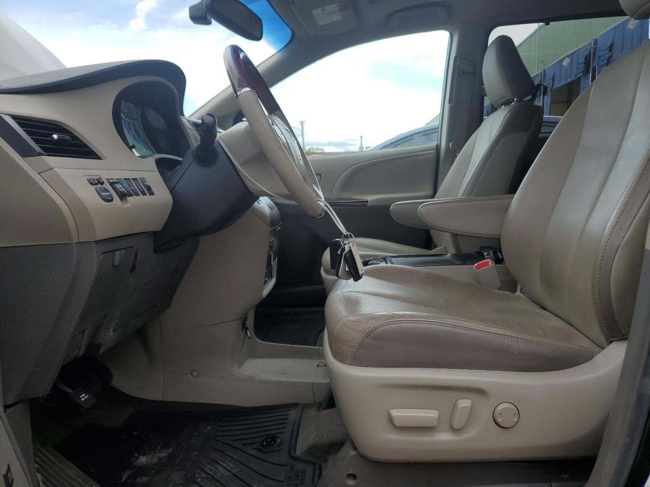 2013 Toyota Sienna Xle VIN: 5TDDK3DCXDS062090 Lot: 57290895
