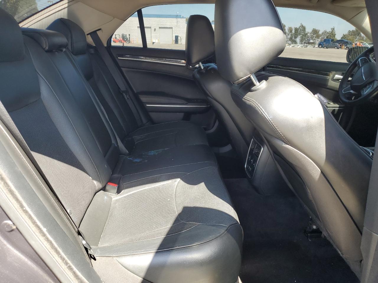 2016 Chrysler 300C VIN: 2C3CCAEG5GH273476 Lot: 57598955