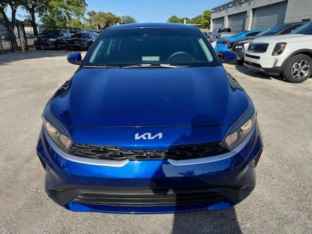  KIA FORTE 2022 Granatowy