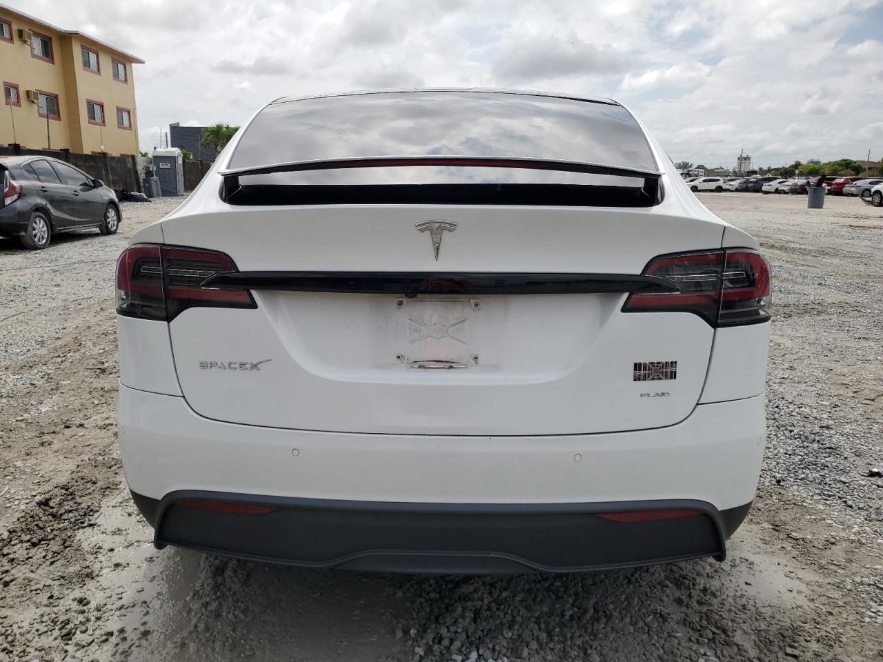 2022 Tesla Model X VIN: 7SAXCBE62NF331639 Lot: 56689885