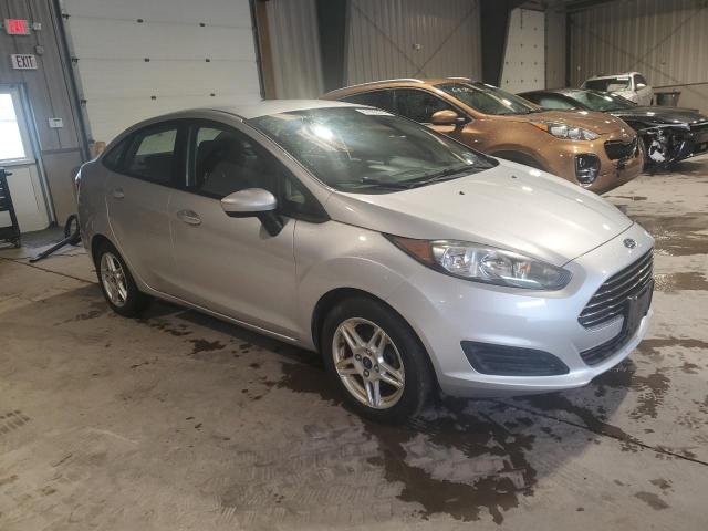 Седаны FORD FIESTA 2017 Серебристый