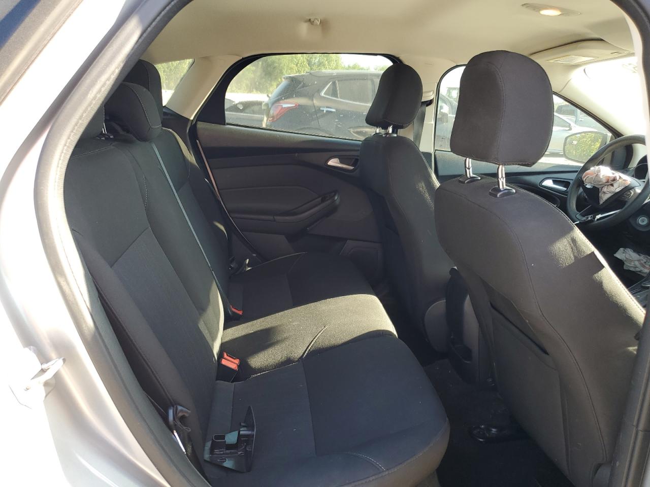 2017 Ford Focus Se VIN: 1FADP3K21HL235505 Lot: 56586275