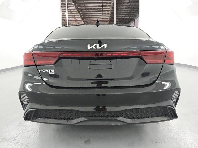  KIA FORTE 2023 Czarny