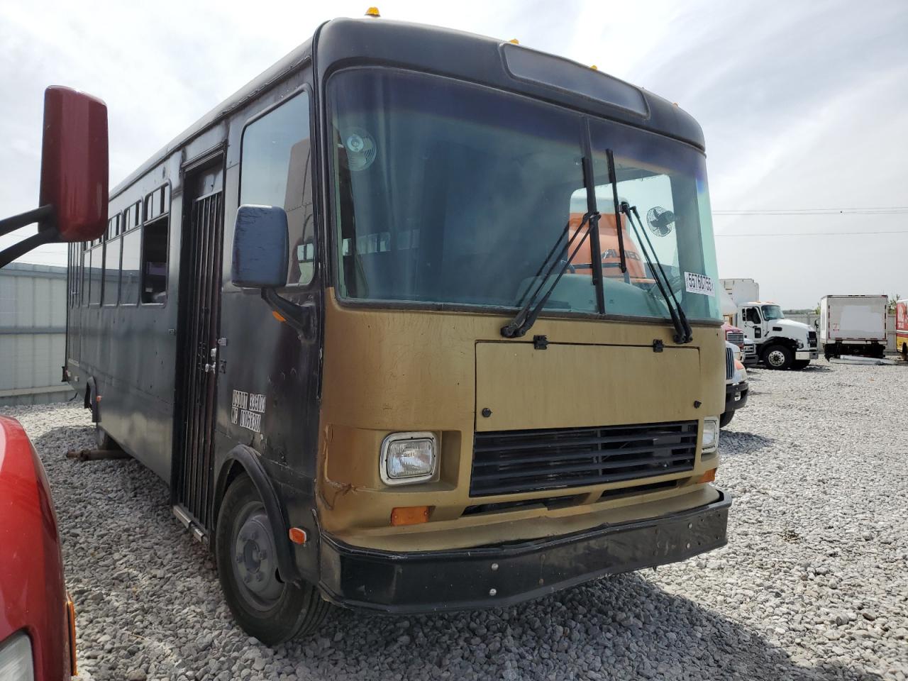 1999 Freightliner Chassis M Line Shuttle Bus for Sale in Greenwood, NE - Hail