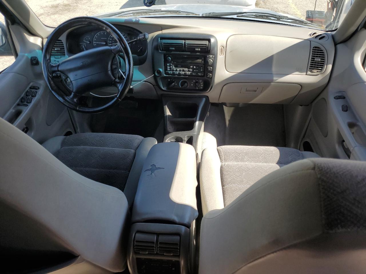 1998 Ford Explorer VIN: 1FMZU32E9WZB44586 Lot: 56432375