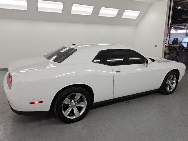Coupet DODGE CHALLENGER 2015 White