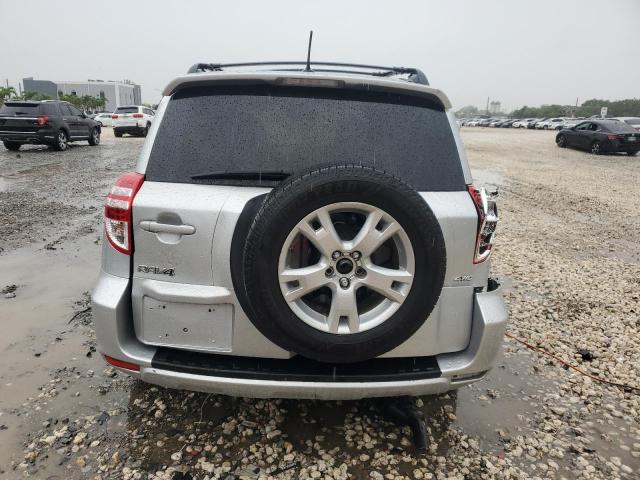  TOYOTA RAV4 2012 Srebrny