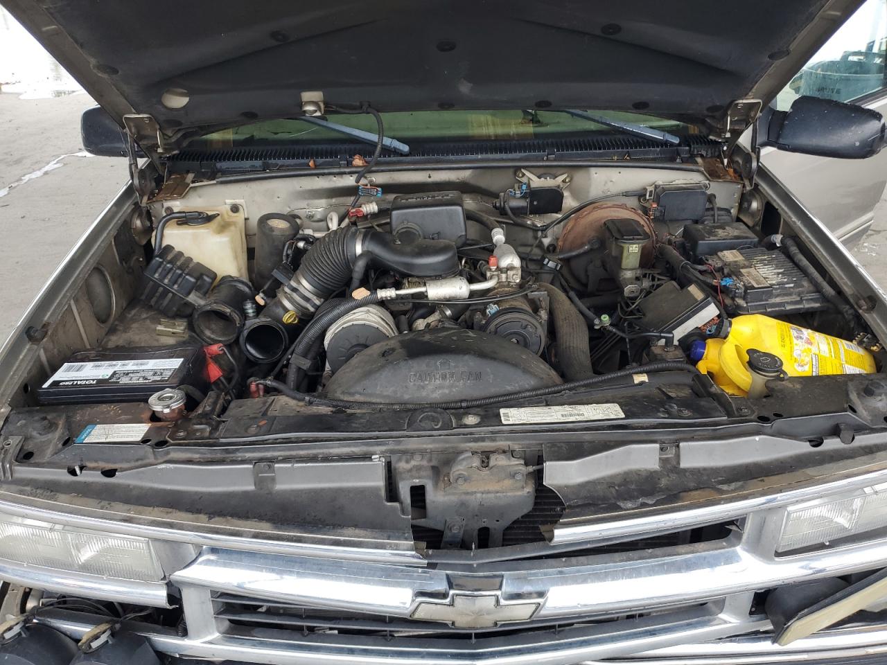 1999 Chevrolet Suburban C1500 VIN: 3GNEC16R1XG164265 Lot: 58345065