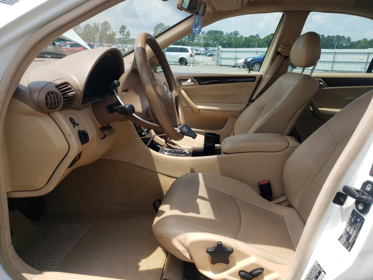 2002 Mercedes-Benz C 240 VIN: WDBRF61J52F263390 Lot: 56944505