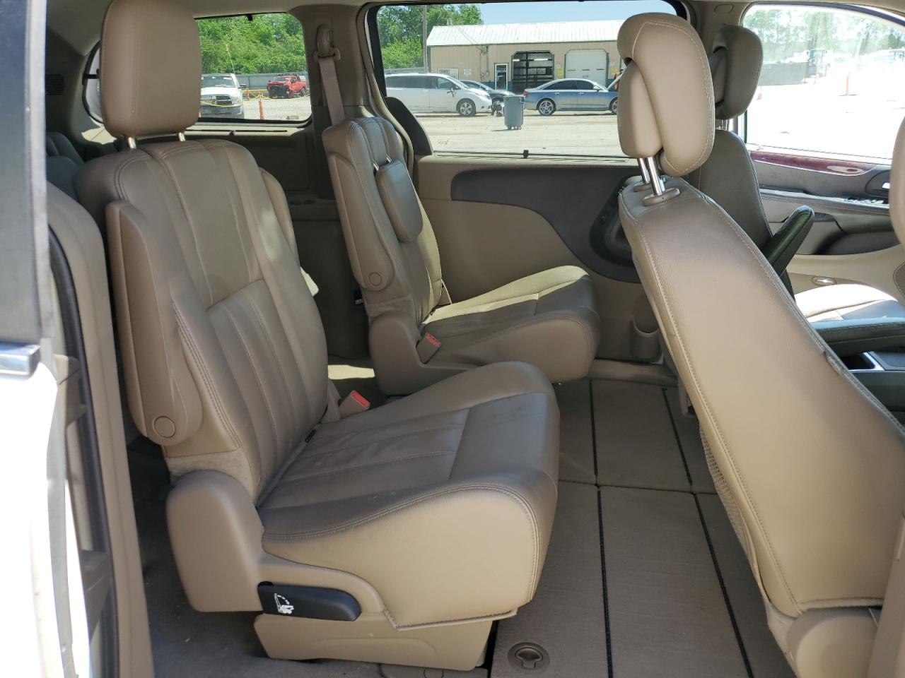 2012 Chrysler Town & Country Touring L VIN: 2C4RC1CG3CR233572 Lot: 57456495