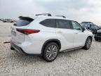 2022 Toyota Highlander Hybrid Platinum   for Sale in Taylor, TX - Front End