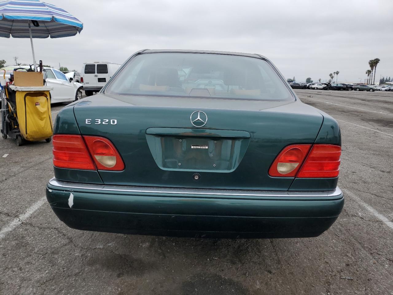 1998 Mercedes-Benz E 320 VIN: WDBJF65F9WA602450 Lot: 53257275