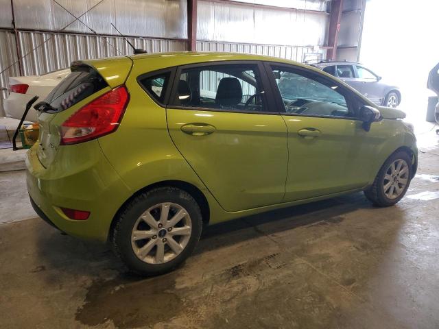 Hatchbacks FORD FIESTA 2013 Zielony