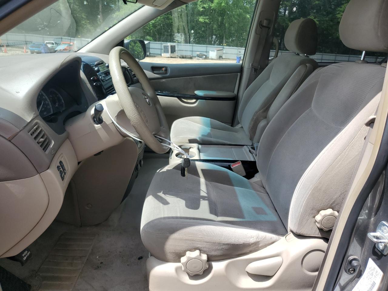 2004 Toyota Sienna Ce VIN: 5TDZA23C74S102159 Lot: 56848475