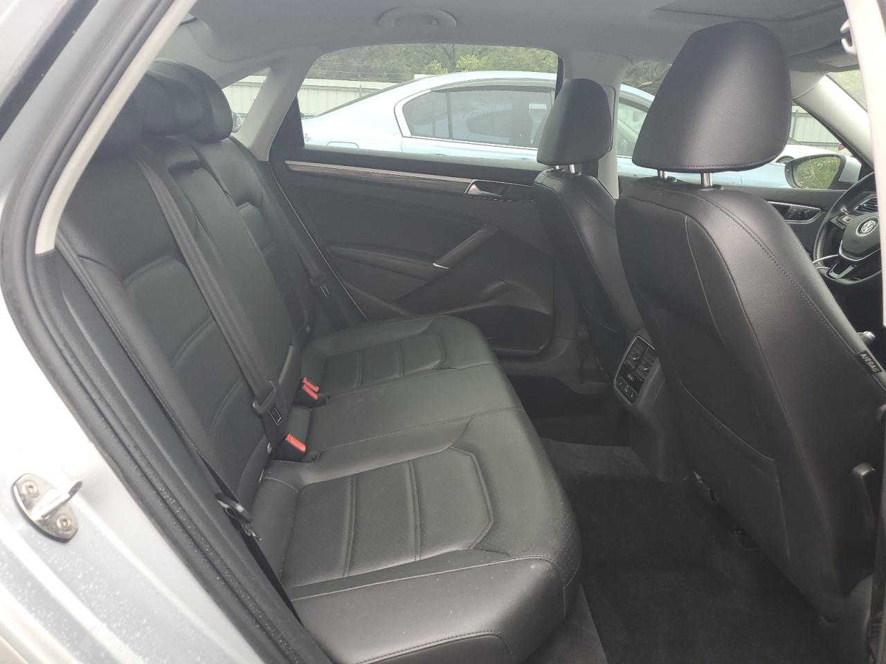 2018 Volkswagen Passat Se VIN: 1VWBA7A35JC043592 Lot: 56472015