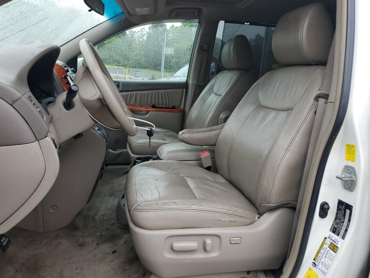 2010 Toyota Sienna Xle VIN: 5TDDK4CC0AS029585 Lot: 57260965