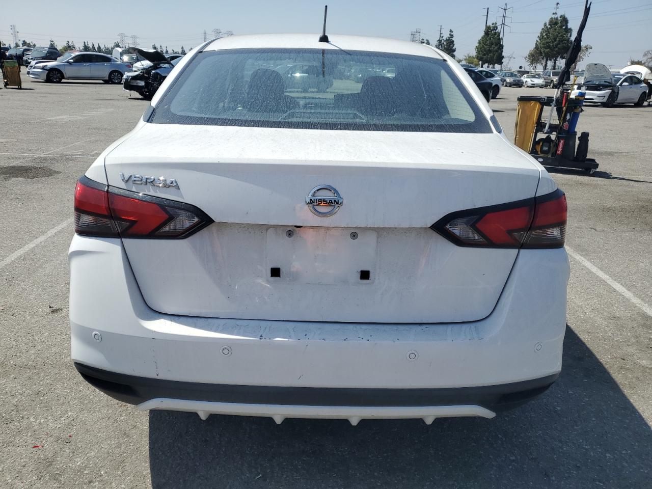 2020 Nissan Versa S VIN: 3N1CN8DV4LL885963 Lot: 56953995