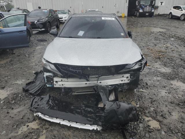  TOYOTA CAMRY 2023 Серебристый