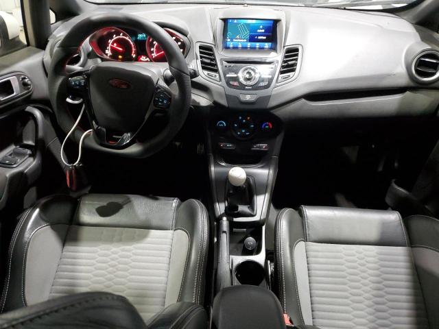 Hatchbacks FORD FIESTA 2016 White