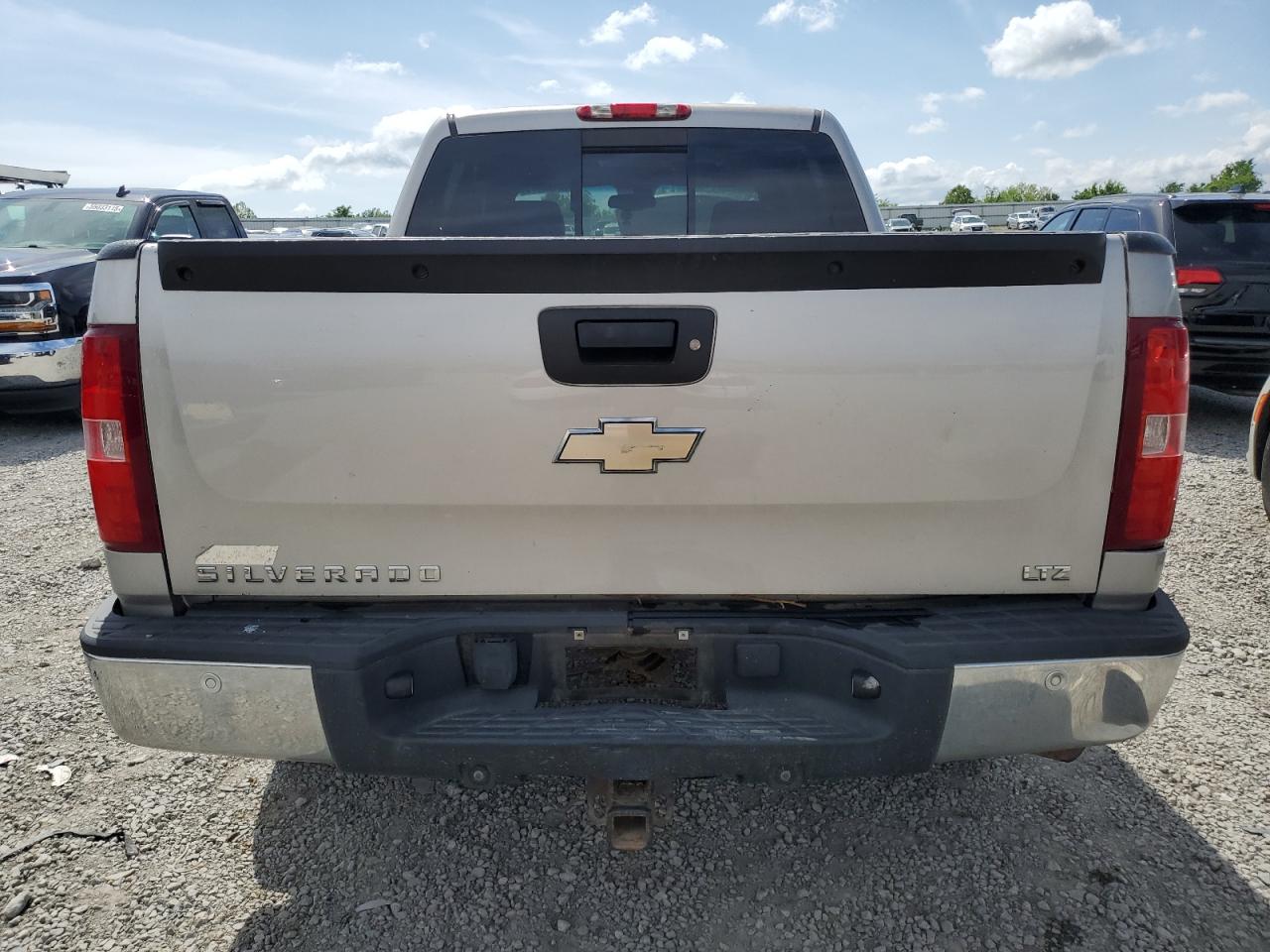 2008 Chevrolet Silverado K1500 VIN: 2GCEK13M181240811 Lot: 55498075