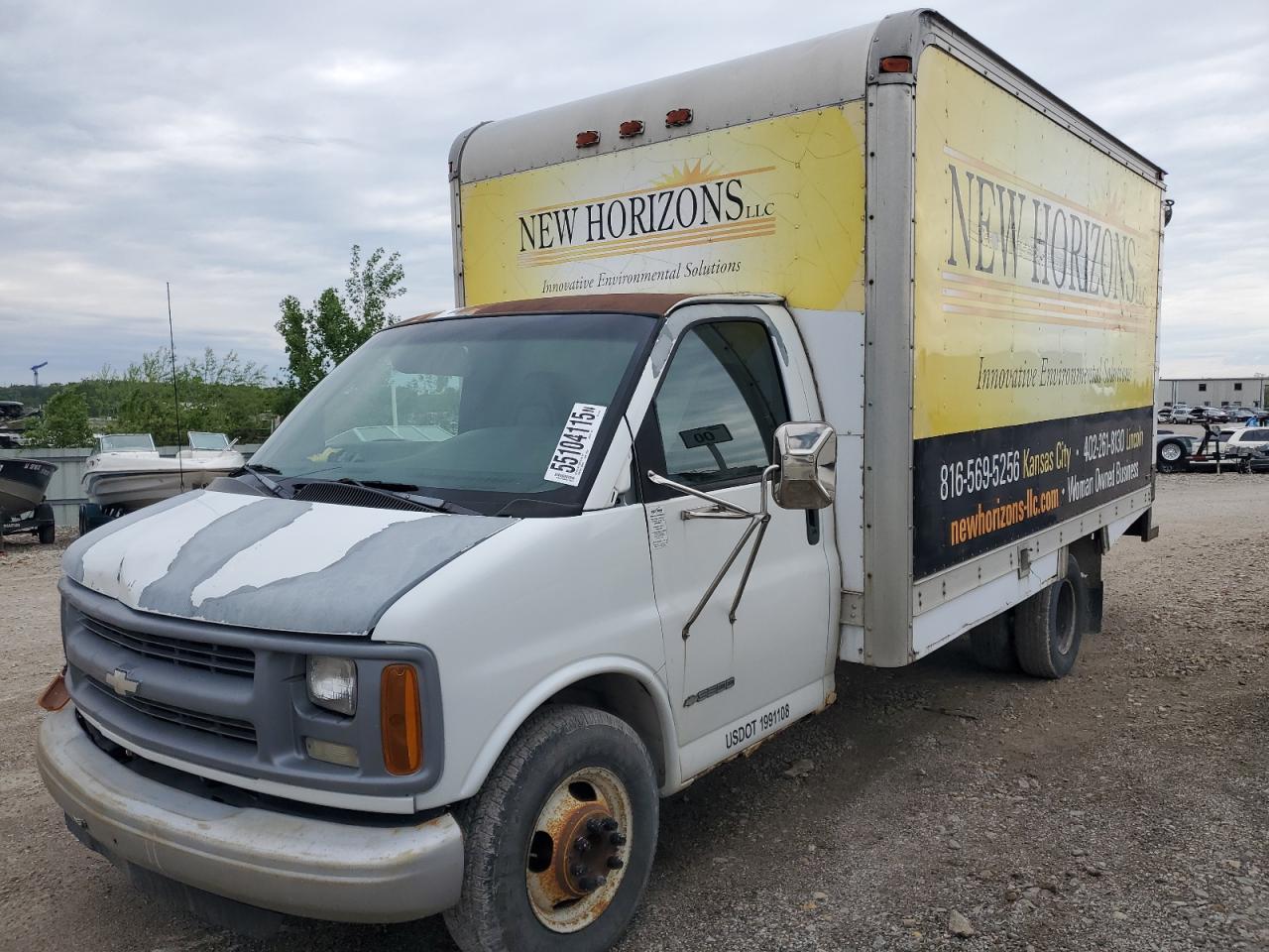 2002 Chevrolet Express G3500 zu verkaufen in Kansas City, KS - Front End